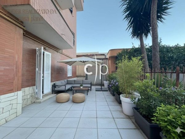 appartamento in vendita a Roma in zona Magliana Vecchia