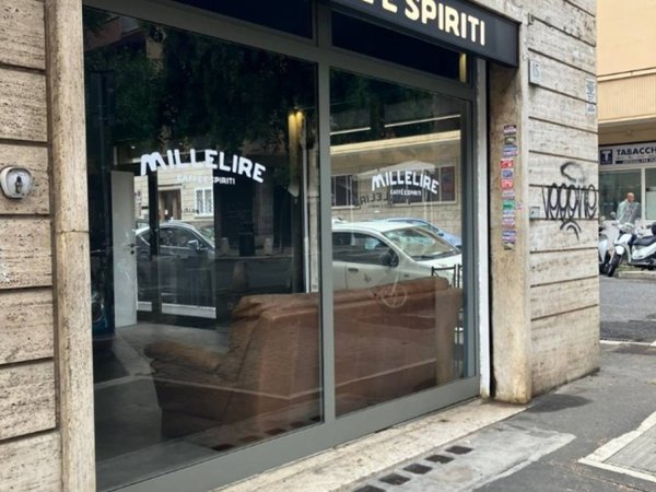 negozio in vendita a Roma