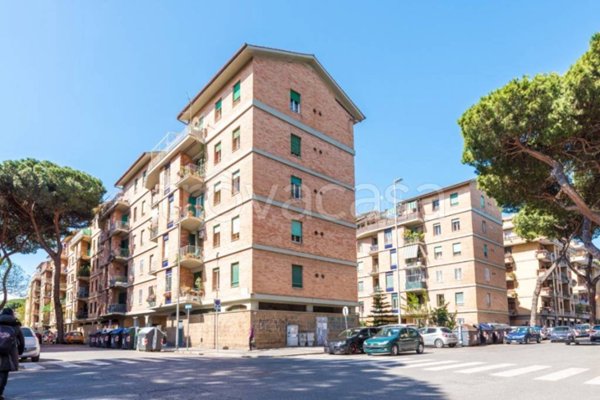 appartamento in vendita a Roma in zona Ostia