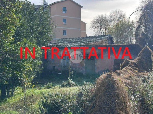 pentavano in vendita a Roma in zona Appio Claudio