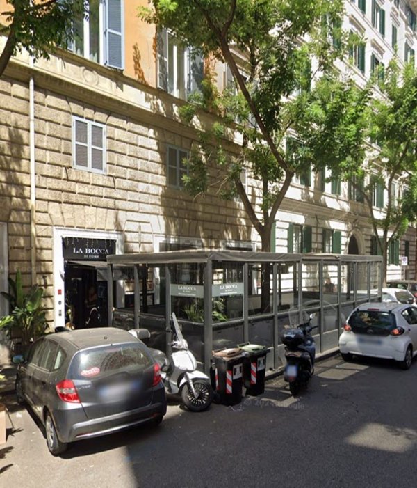 negozio in vendita a Roma in zona Rione Prati