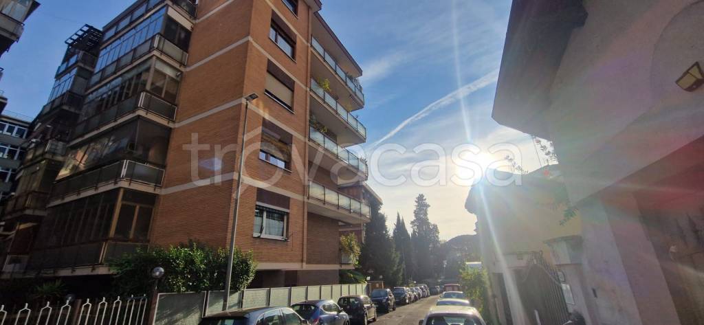 appartamento in vendita a Roma in zona Tor di Quinto