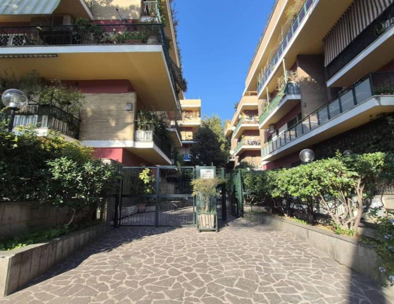 appartamento in vendita a Roma in zona Monte Sacro/Talenti