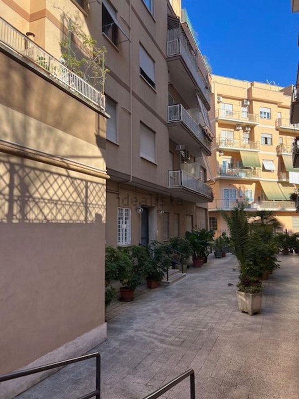 appartamento in vendita a Roma in zona Gianicolense