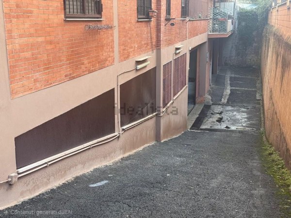 locale di sgombero in vendita a Roma in zona Alessandrino