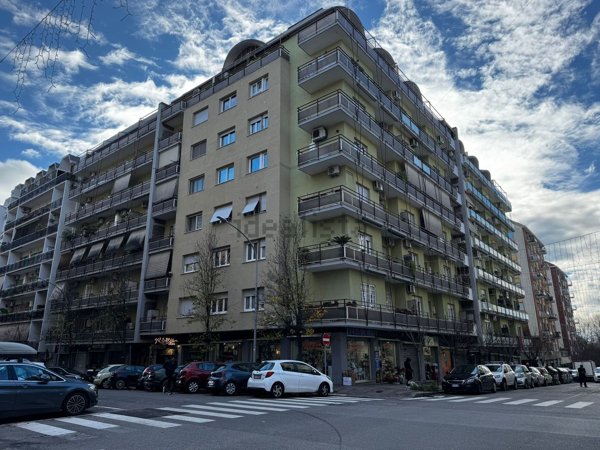 appartamento in vendita a Roma in zona Appio Latino