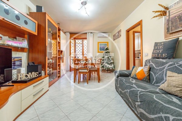 appartamento in vendita a Roma in zona Castelverde