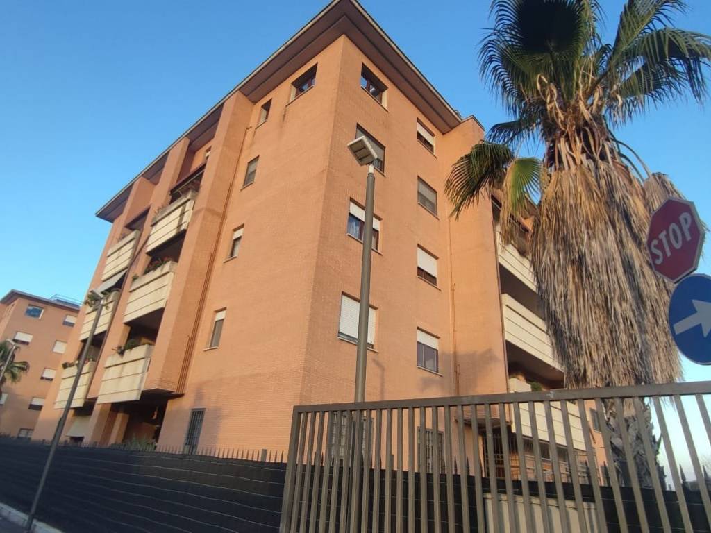 appartamento in vendita a Roma in zona Ponte Galeria