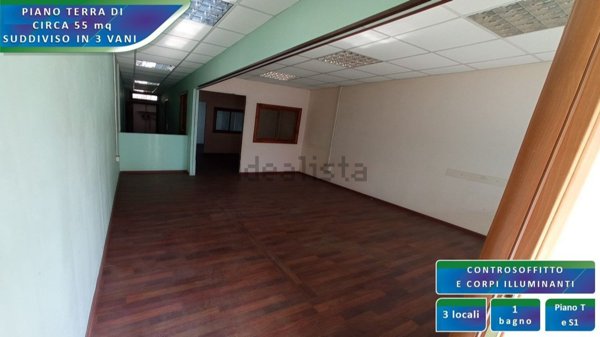 locale commerciale in vendita a Roma in zona Casal Morena