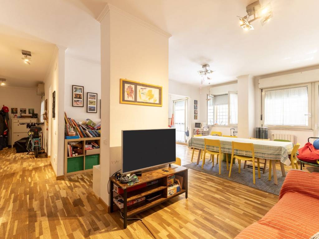 appartamento in vendita a Roma in zona Torrino