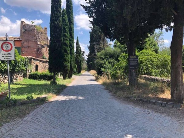 casa indipendente in vendita a Roma in zona Ardeatino