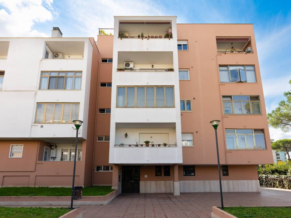 appartamento in vendita a Roma in zona Giuliano Dalmata