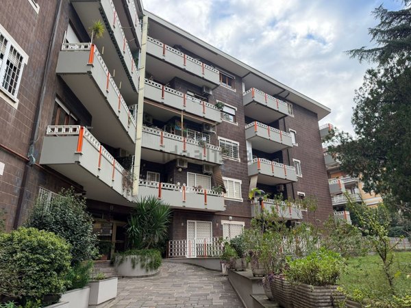 appartamento in vendita a Roma in zona Portuense