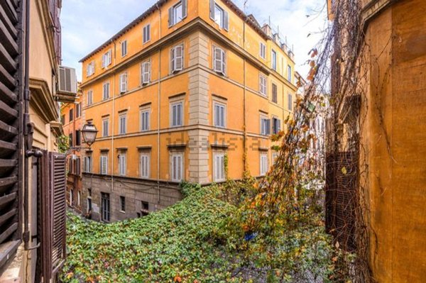 appartamento in vendita a Roma in zona Parione/Sant'Eustachio
