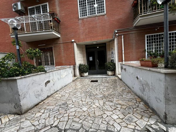 appartamento in vendita a Roma in zona Ostia