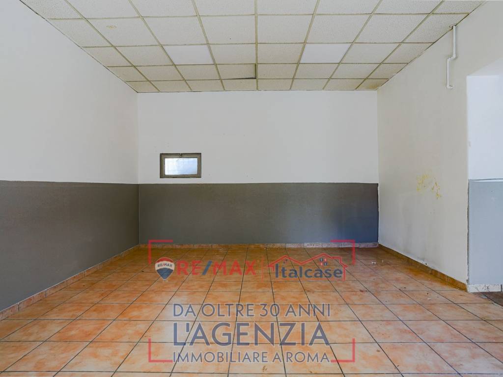 negozio in vendita a Roma in zona Aurelio