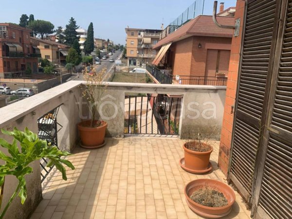 appartamento in vendita a Roma in zona Acilia