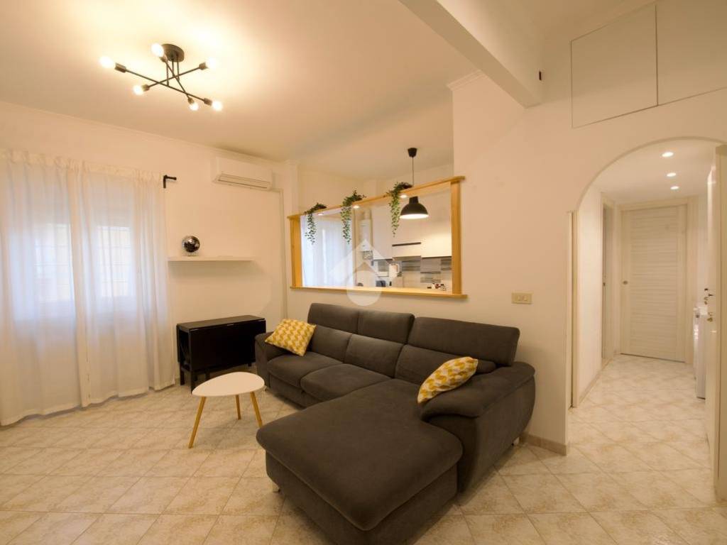appartamento in vendita a Roma in zona Ostia