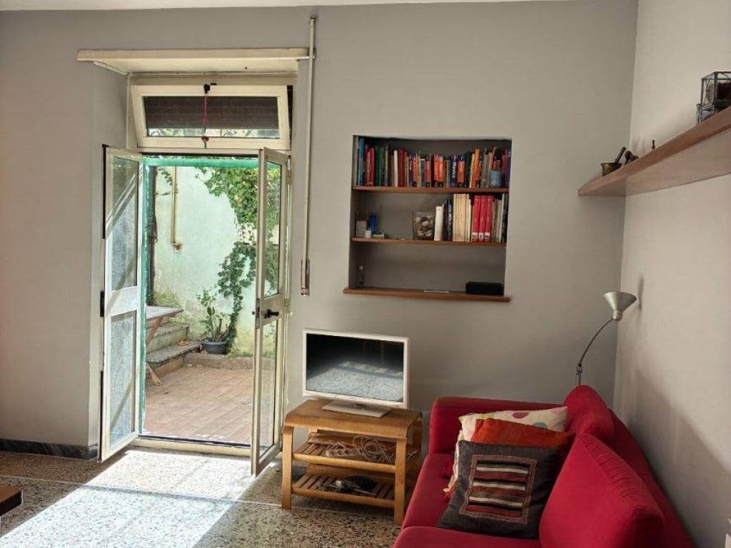 appartamento in vendita a Roma in zona Ostiense