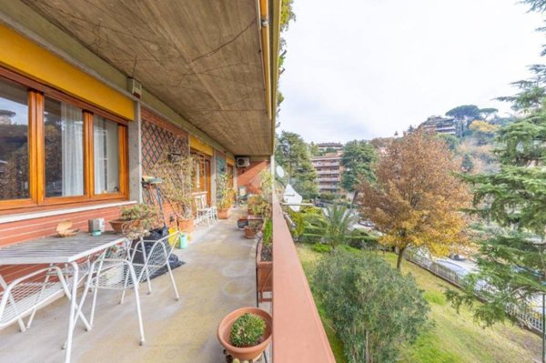 appartamento in vendita a Roma in zona Tomba di Nerone