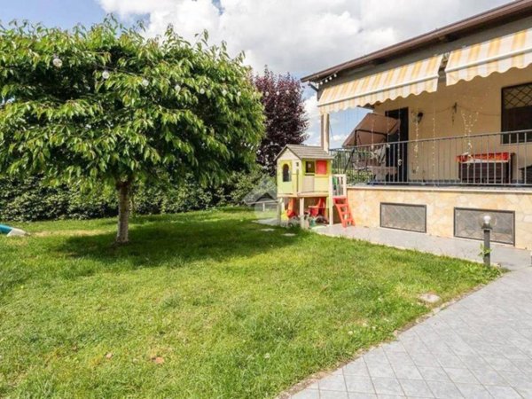 casa indipendente in vendita a Roma in zona Castelverde