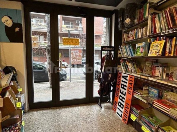 ufficio in vendita a Roma in zona Ostia