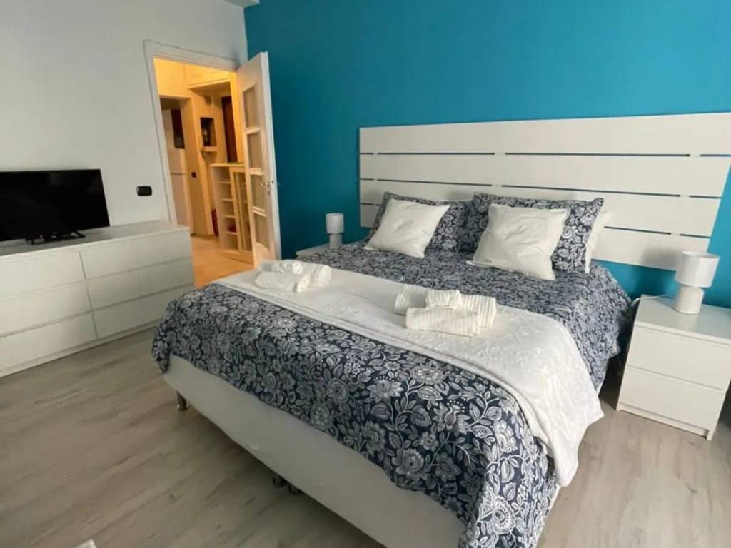 negozio in vendita a Roma in zona Appio Latino