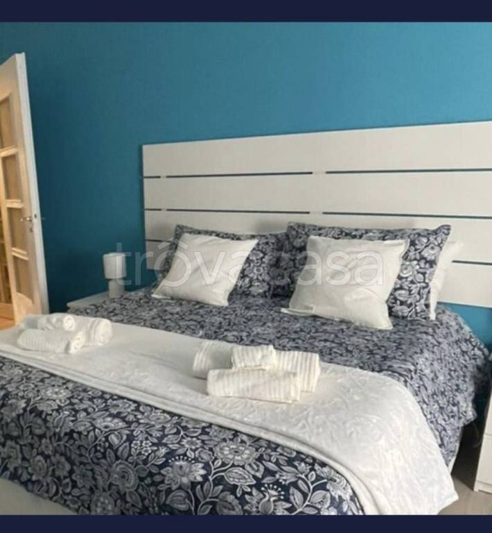 negozio in vendita a Roma in zona Appio Latino