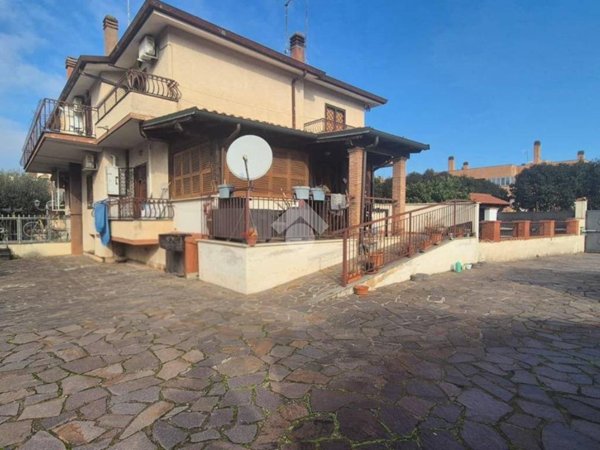 appartamento in vendita a Roma in zona Tor Vergata/Torrenova