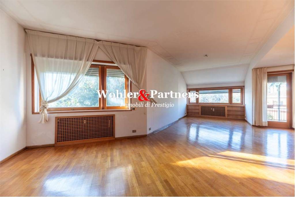 appartamento in vendita a Roma in zona Tor di Quinto