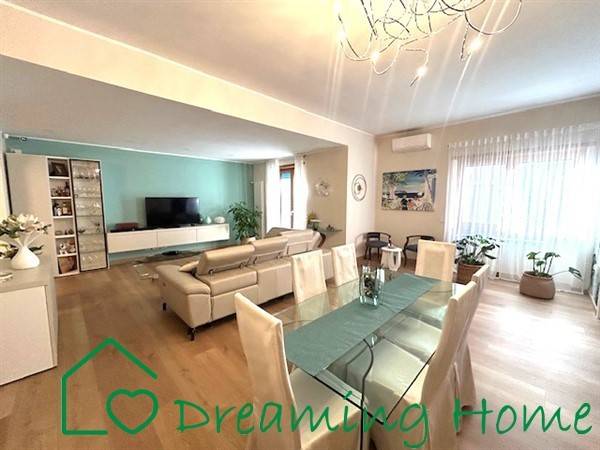 appartamento in vendita a Roma in zona Ardeatino