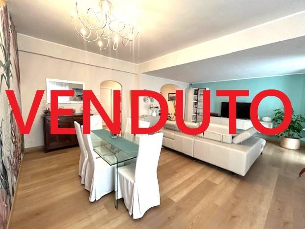 appartamento in vendita a Roma in zona Ardeatino