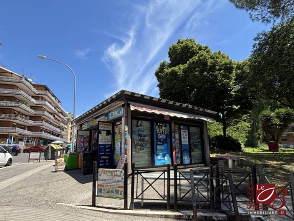 negozio in vendita a Roma in zona Collatino