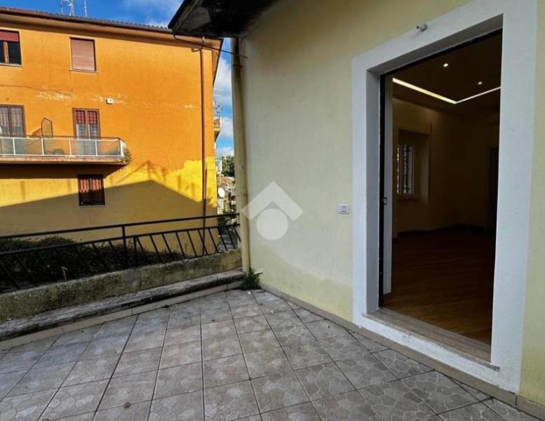 appartamento in vendita a Roma in zona Tomba di Nerone