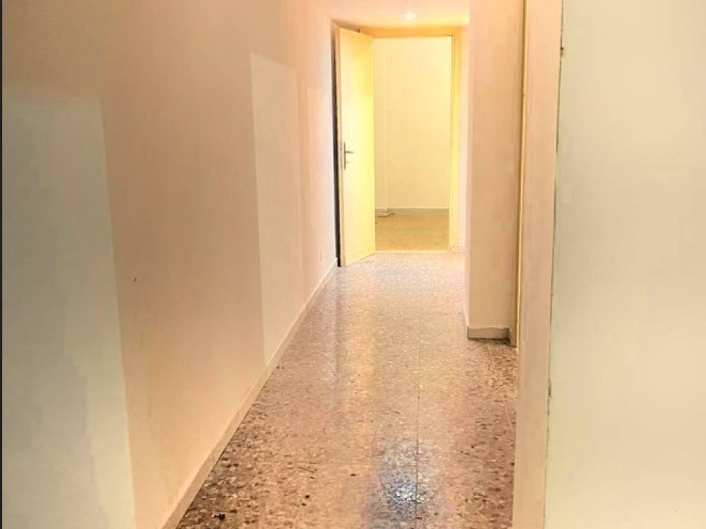 appartamento in vendita a Roma in zona Ostiense