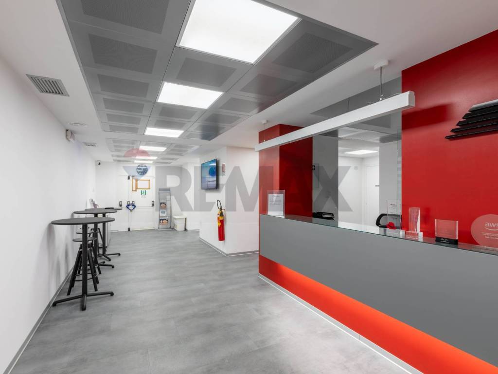 ufficio in vendita a Roma in zona Giuliano Dalmata