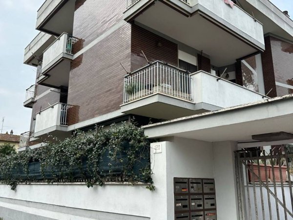 appartamento in vendita a Roma in zona Casal Morena