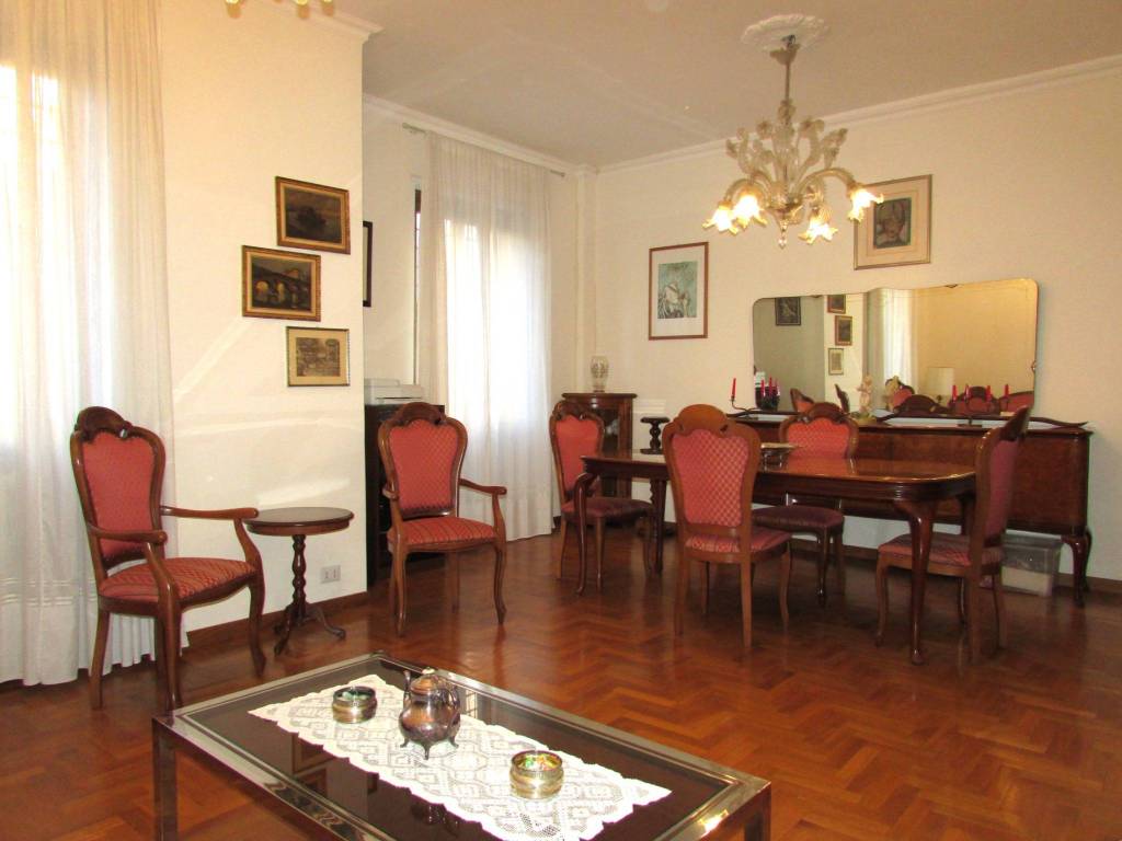 appartamento in vendita a Roma in zona Nomentano