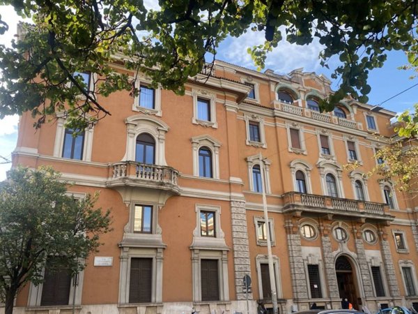 appartamento in vendita a Roma in zona Campo Marzio