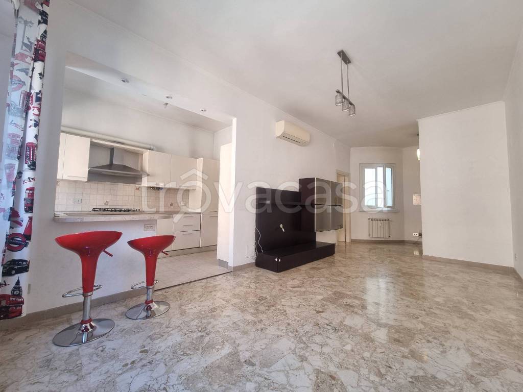 appartamento in vendita a Roma in zona Cinecittà