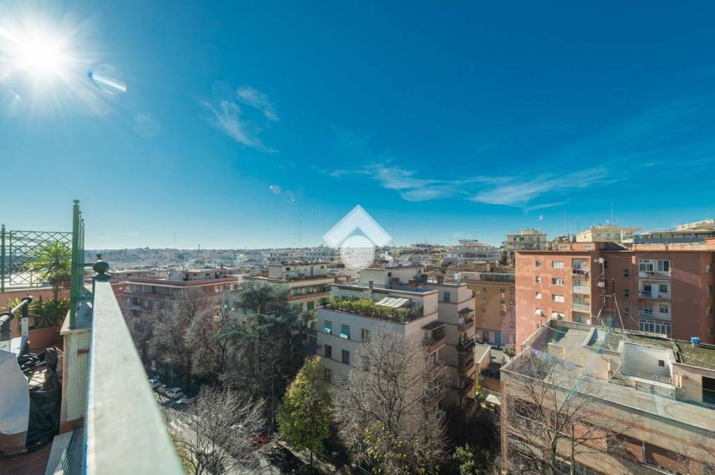 appartamento in vendita a Roma