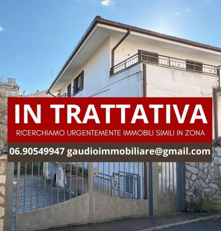appartamento in vendita a Roma in zona Tomba di Nerone