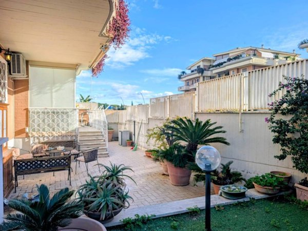 appartamento in vendita a Roma in zona Mezzocammino