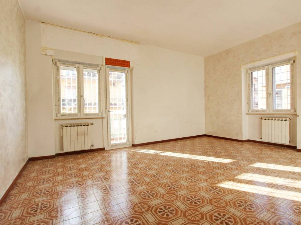 appartamento in vendita a Roma in zona Lunghezza