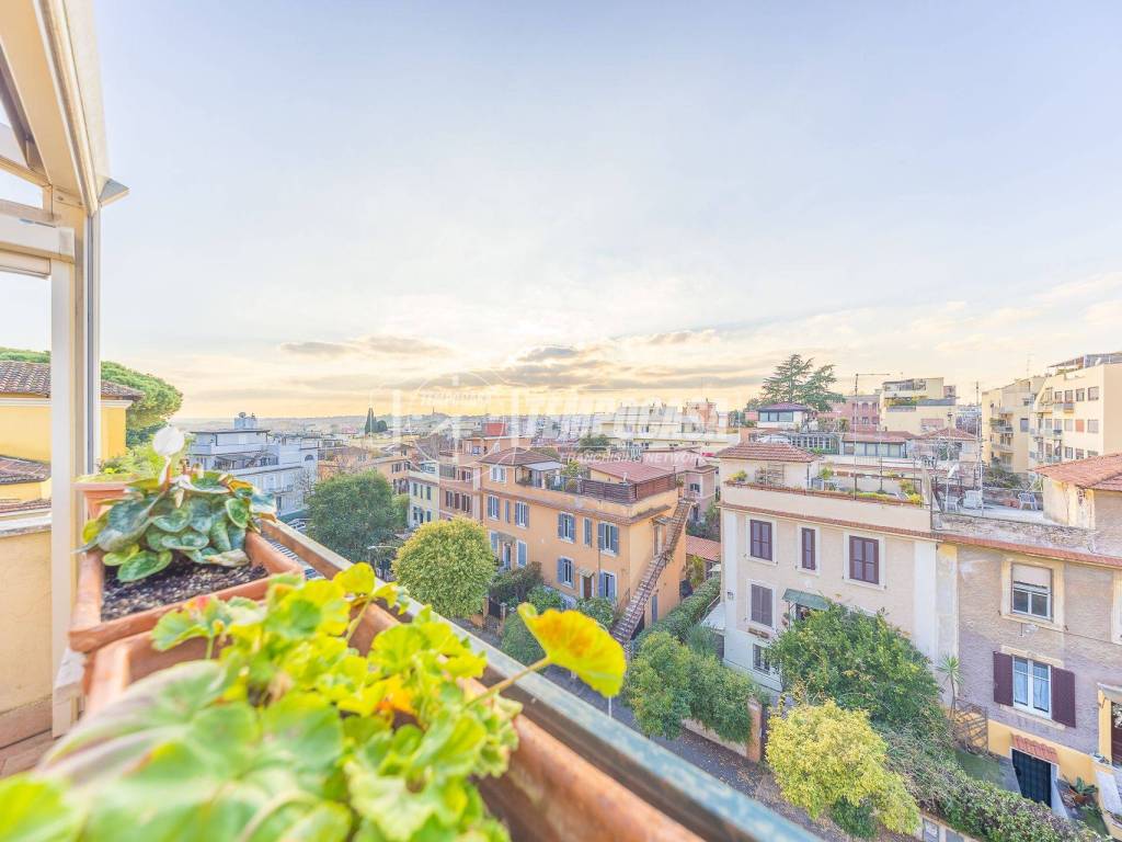 appartamento in vendita a Roma in zona Gianicolense