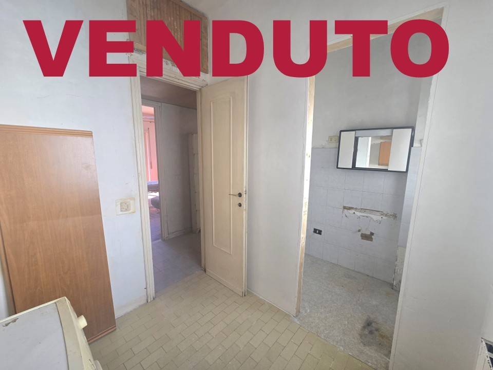 appartamento in vendita a Roma in zona Cinecittà