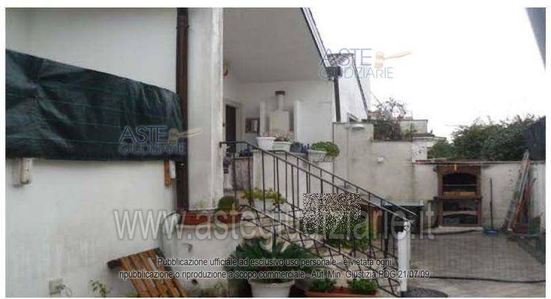 appartamento in vendita a Roma in zona Ostia Antica