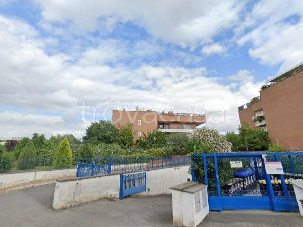 appartamento in vendita a Roma in zona Giuliano Dalmata