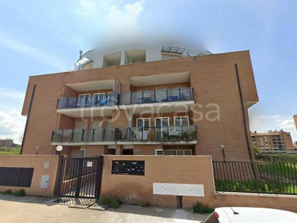 appartamento in vendita a Roma in zona Ponte di Nona