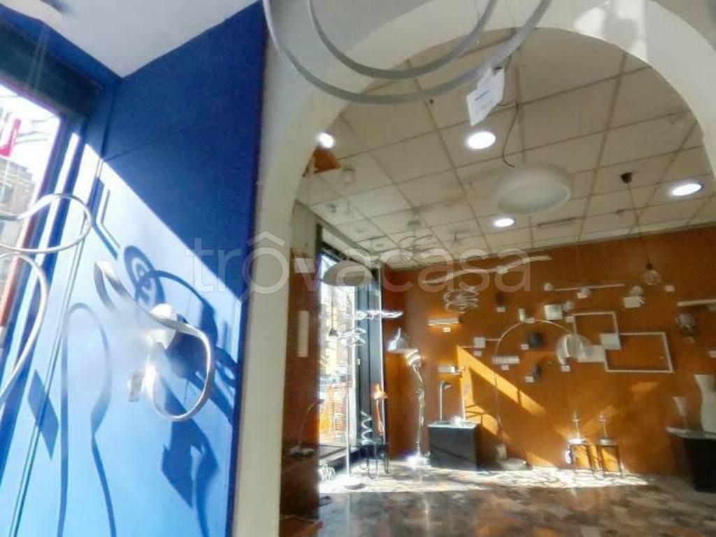 locale commerciale in vendita a Roma in zona Gianicolense